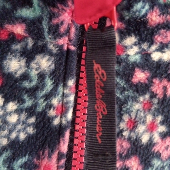 EDDIE BAUER HOODED REVERSIBLE PUFFY/FURRY FLEECE JACKET Youth size 10/12 - Picture 5 of 7